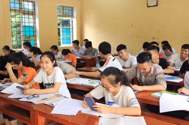 Học sinh trường THPT Quảng Xương I đang “tăng tốc” chuẩn bị cho kỳ thi THPT quốc gia năm 2018.