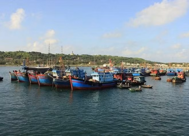 Tìm ra thêm nguồn nước ngọt trên đảo Bạch Long Vĩ không chỉ là niềm vui của quân dân trên đảo mà còn cho cả ngư dân vươn khơi mỗi khi ghé đảo.