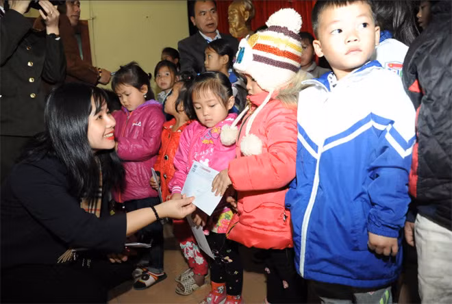 Thêm hương xuân ấm áp với đồng bào tỉnh Lai Châu ảnh 3