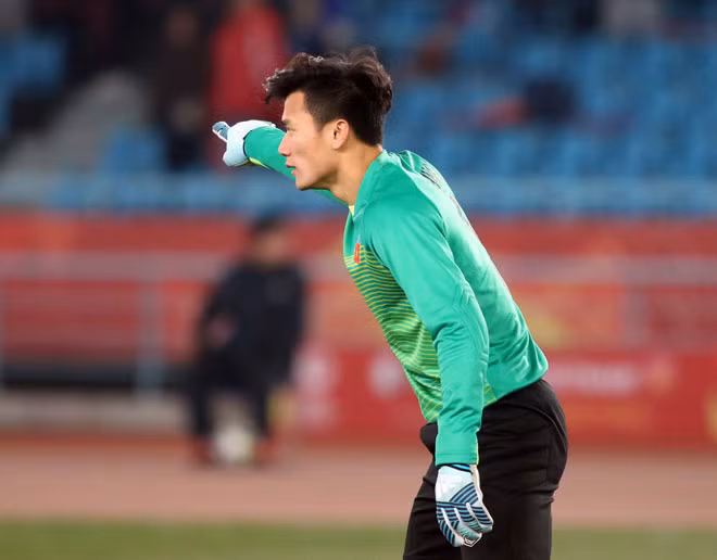 Thủ môn Bùi Tiến Dũng.