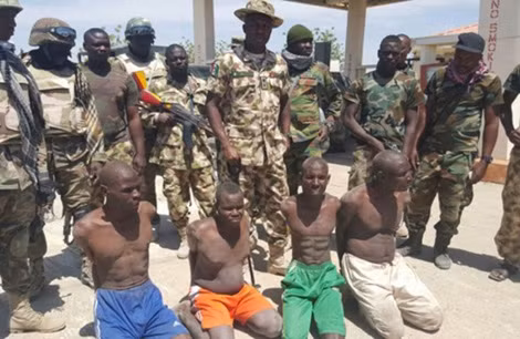 Thành viên Boko Haram bị bắt tại Nigeria.