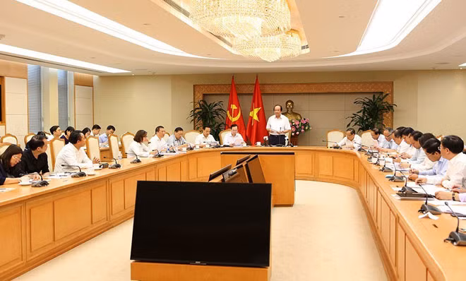 Bộ trưởng, Chủ nhiệm Văn phòng Chính phủ Mai Tiến Dũng phát biểu tại buổi làm việc. Bộ trưởng, Chủ nhiệm Văn phòng Chính phủ Mai Tiến Dũng phát biểu tại buổi làm việc.