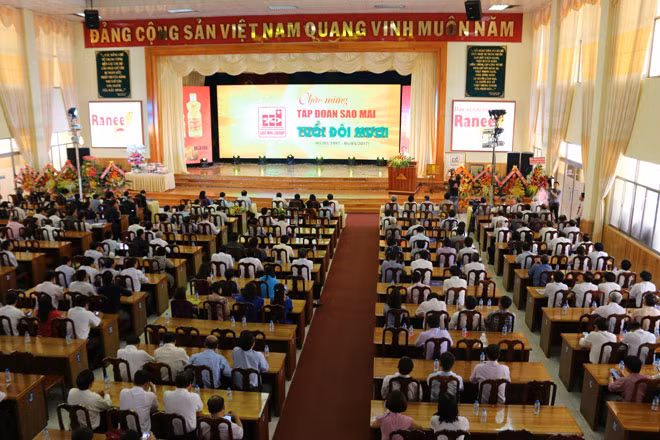 Tập đoàn Sao Mai kỷ niệm 20 năm ngày thành lập.