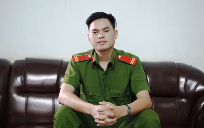 Trung sỹ Lê Văn Mông, chiến sỹ trẻ vừa đạt điểm 10 tuyệt đối duy nhất của tỉnh Đắk Lắk trong kỳ thi vừa qua.