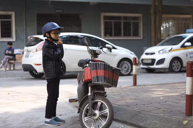 Thầy giáo Nguyễn Văn Hùng.