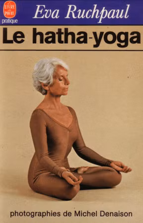 Bìa một cuốn sách về yoga của cụ Eva Ruchpaul. Ảnh: cfdrm.fr.
