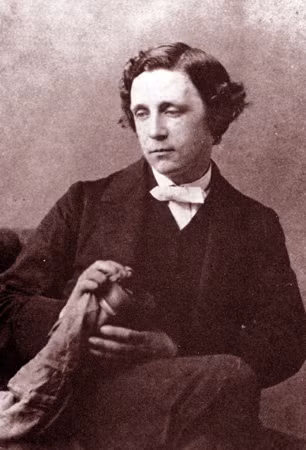 Nhà văn L.Carroll, tác giả “Alice ở xứ sở thần tiên”.