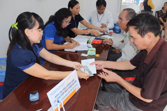 Đề án cải cách BHXH trong đó có tăng tuổi nghỉ hưu tiếp tục thu hút sự quan tâm của xã hội.