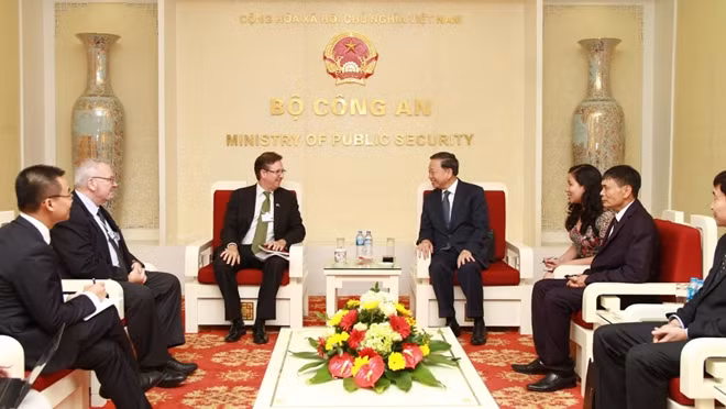 Bộ trưởng Tô Lâm và ngài Alexander Feldman.