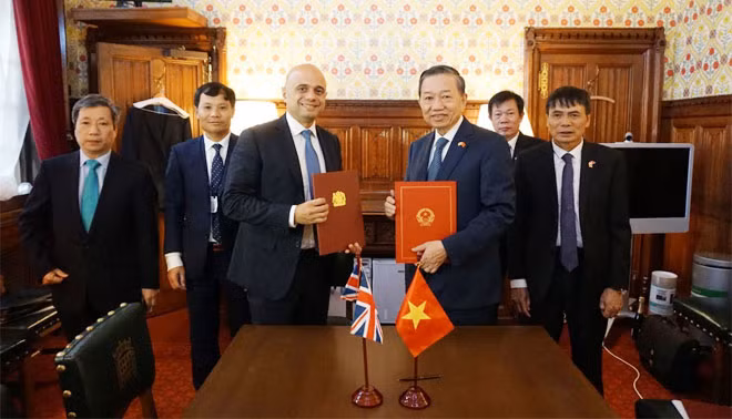 Tại cuộc hội đàm, hai Bên thống nhất, đánh giá thời gian qua Bộ Công an Việt Nam và Bộ Nội vụ Anh đã hợp tác chặt chẽ trong đấu tranh phòng, chống tội phạm, góp phần bảo vệ an ninh quốc gia, trật tự an toàn xã hội của hai nước.