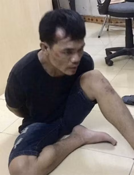 Một trong hai đối tượng bị bắt giữ. Một trong hai đối tượng bị bắt giữ.