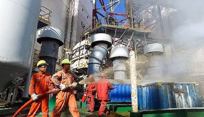Vietsovpetro diễn tập PCCC.
