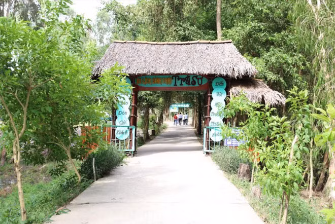 Tập đoàn Sao Mai với khát vọng đưa Khu du lịch sinh thái rừng tràm Trà Sư thành điểm tham quan đặc sắc nhất của vùng châu thổ Mekong. Tập đoàn Sao Mai với khát vọng đưa Khu du lịch sinh thái rừng tràm Trà Sư thành điểm tham quan đặc sắc nhất của vùng châu thổ Mekong.