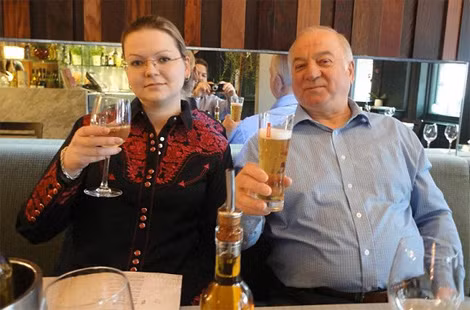 Cha con ông Skripal trước khi bị đầu độc.