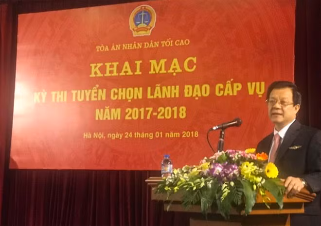 Phó Chánh án Lê Hồng Quang phát biểu khai mạc kỳ thi. Phó Chánh án Lê Hồng Quang phát biểu khai mạc kỳ thi.