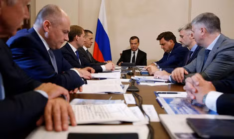 Thủ tướng Nga Dmitry Medvedev cảnh báo việc Mỹ áp đặt các biện pháp trừng phạt Nga là một tuyên bố chiến tranh kinh tế. Ảnh: CNBC.com
