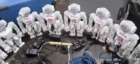 Đội robot cầu thủ bóng đá Utexas sử dụng AI. Đội robot cầu thủ bóng đá Utexas sử dụng AI.