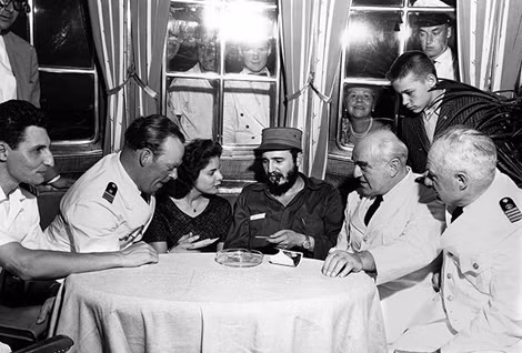 Chủ tịch Fidel Castro – đối tượng ám sát hàng đầu của Gottlieb và CIA, bên cạnh là Marita Lorenz.