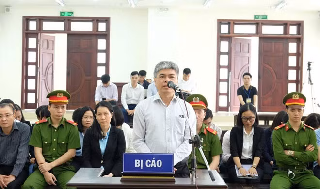 Bị cáo Nguyễn Xuân Sơn.