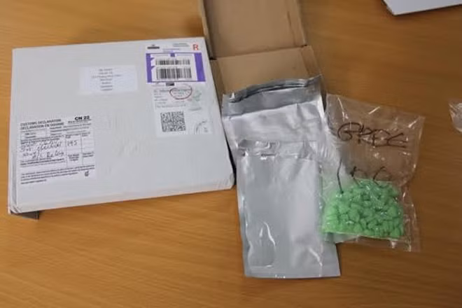 Hàng hoá vi phạm. Hàng hoá vi phạm.