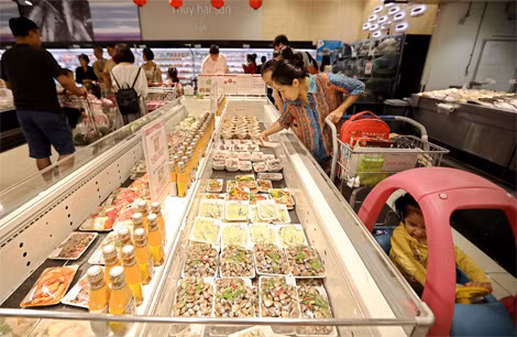 Người tiêu dùng nên kiểm tra xuất xứ nguồn gốc hàng hóa để đảm bảo mua đúng sản phẩm đạt chất lượng.