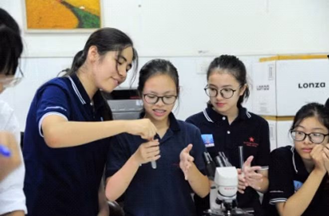 Chủ trương thực hiện miễn học phí cho trẻ mầm non 5 tuổi và học sinh THCS công lập nhận được sự đồng thuận cao từ xã hội. Ảnh: minh họa.
