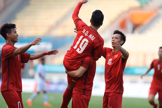 Quang Hải mở tỉ số cho U23 Việt Nam. Ảnh: Đ.Đ..