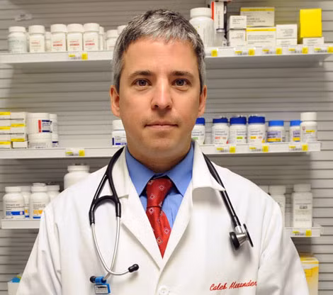 Caleb Alexander, đồng Giám đốc Trung tâm Hiệu quả và An toàn Thuốc Johns Hopkins.