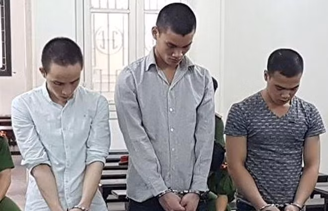 Bị cáo Tân và đồng phạm.