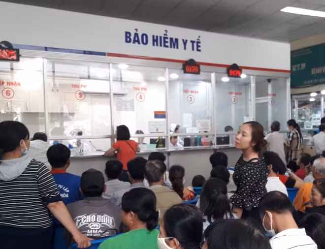 Cần cảnh báo và xử lý nghiêm các trường hợp có dấu hiệu trục lợi quỹ BHYT (hình minh họa)