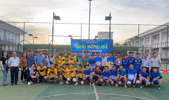Giải bóng đá gây Quỹ “An sinh xã hội”.