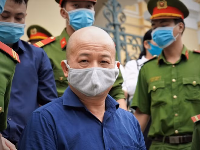 Bị cáo Đinh Ngọc Hệ