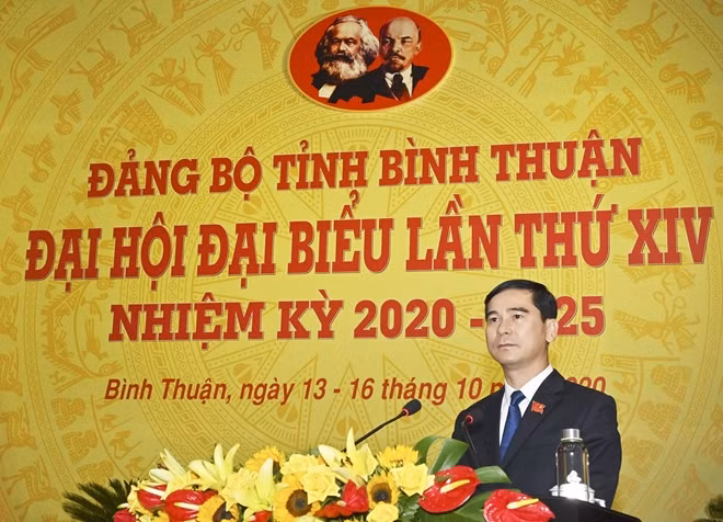Tân Bí thư Tỉnh ủy Dương Văn An phát biểu bế mạc Đại hội. Ảnh: Báo Bình Thuận