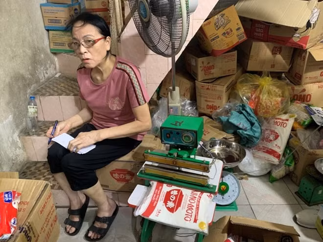 Máy hàn bao bì nilon dùng để đựng mì chính