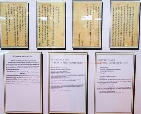 Rất nhiều văn bản, tư liệu khẳng định 2 quần đảo Trường Sa và Hoàng Sa là của Việt Nam được trưng bày tại triển lãm.