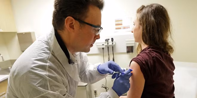 Vaccine được cấp phép tiêm cho tình nguyện viên tại Viện nghiên cứu y tế Kaiser Permanente Washington ở Seattle.