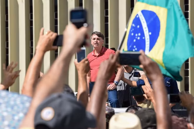 Ông Bolsonaro tham gia biểu tình tại Brasilia. Ảnh Getty Images.