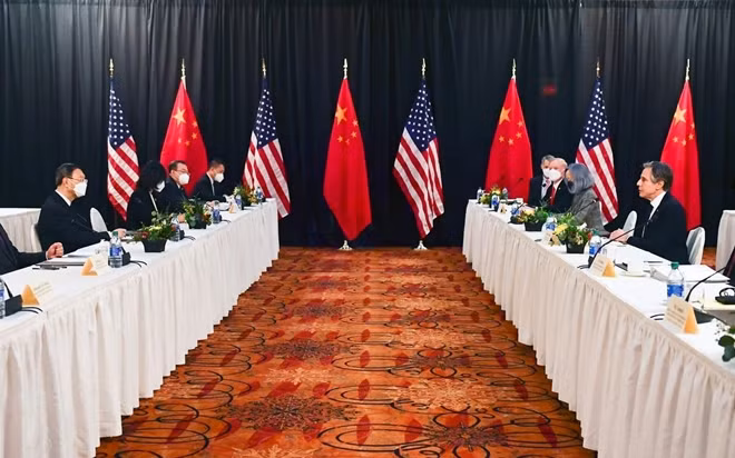 Cuộc gặp đầu tiên được đánh giá là gay gắt giữa quan chức Mỹ-Trung. Ảnh Reuters.