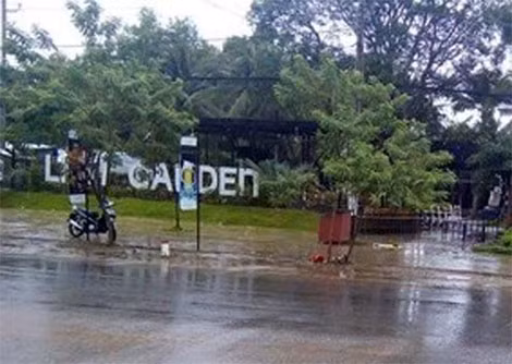 Hiện trường nơi xảy ra vụ trọng án ngay trước Câu lạc bộ bia Lion Garden. Hiện trường nơi xảy ra vụ trọng án ngay trước Câu lạc bộ bia Lion Garden.