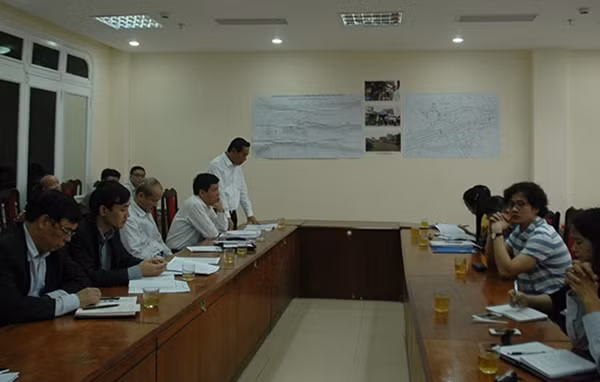 Ông Đỗ Viết Bình, Chủ tịch UBND quận Ba Đình trả lời báo chí xoay quanh GPMB tuyến đường vành đai 2.