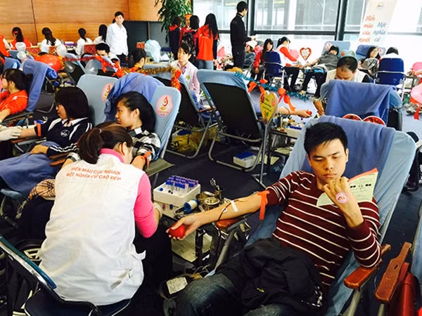 Phong trào hiến máu nhân đạo đã lan tỏa trong cộng đồng, thu hút hàng triệu người tham gia.