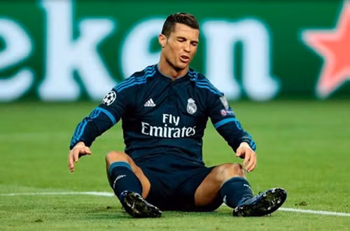 Nỗi buồn bại tướng của Ronaldo.