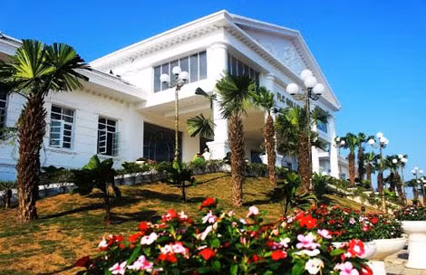 Nhà câu lạc bộ golf đã khánh thành ngày 30/4.