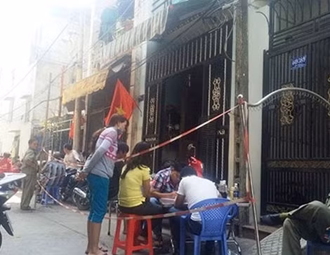 Cơ quan chức năng phong tỏa hiện trường để điều tra.