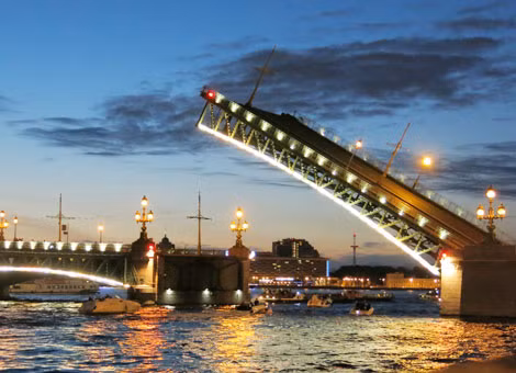 Đêm trăng trên sông Neva, Saint Peterburg. Đêm trăng trên sông Neva, Saint Peterburg.