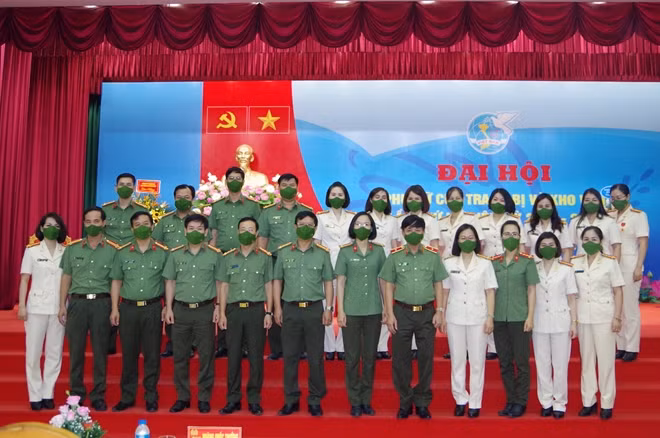 Các đại biểu dự đại hội.