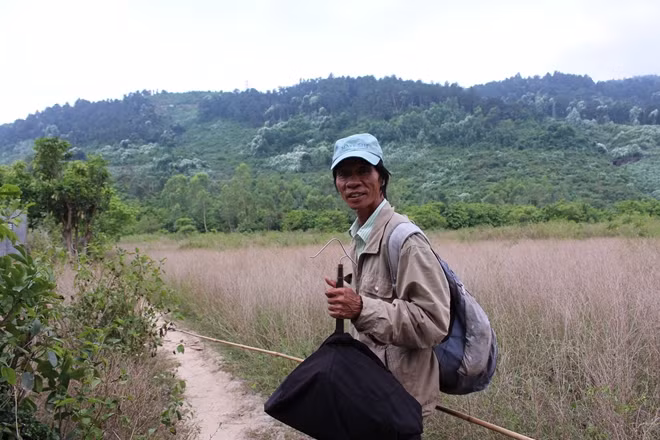 Một chuyến thăm làng cũ