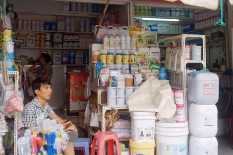 Phụ gia thực phẩm bán trong chợ Kim Biên.