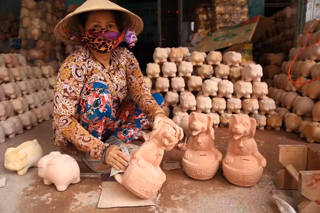 Sản phẩm chó vàng tài lộc