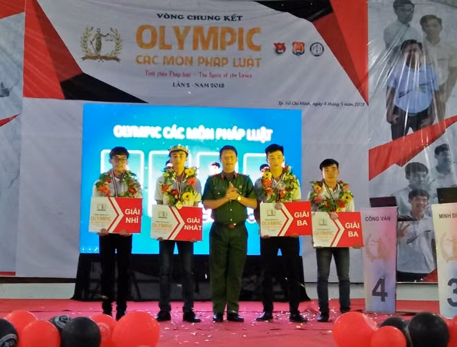 Các thi sinh xuất sắc đoạt giải